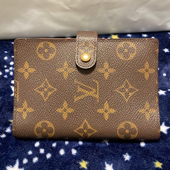 Louis Vuitton Monogram PM Agenda - Picture 2 of 15